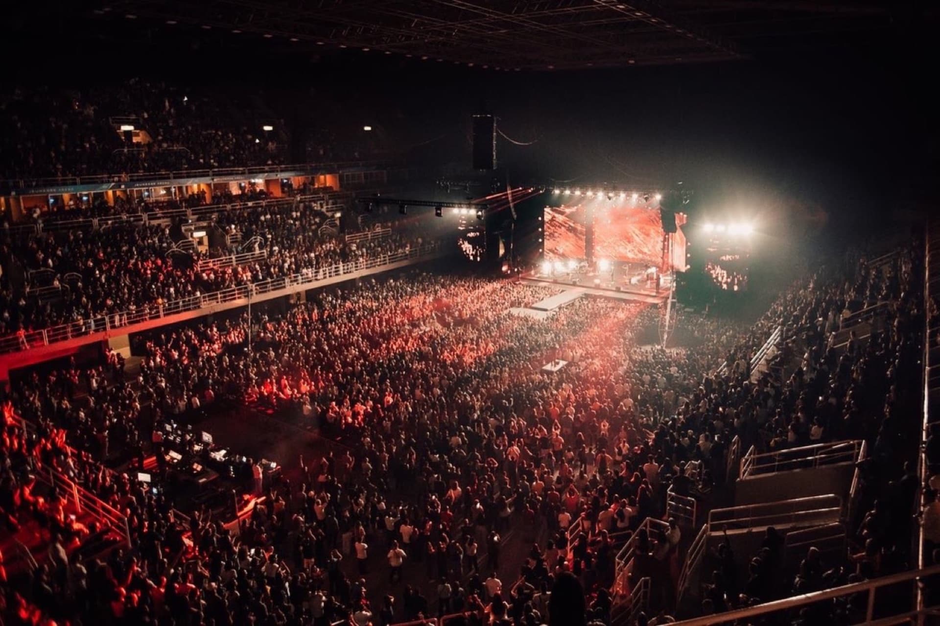 Jeunesse Arena lotada — Rio de Janeiro