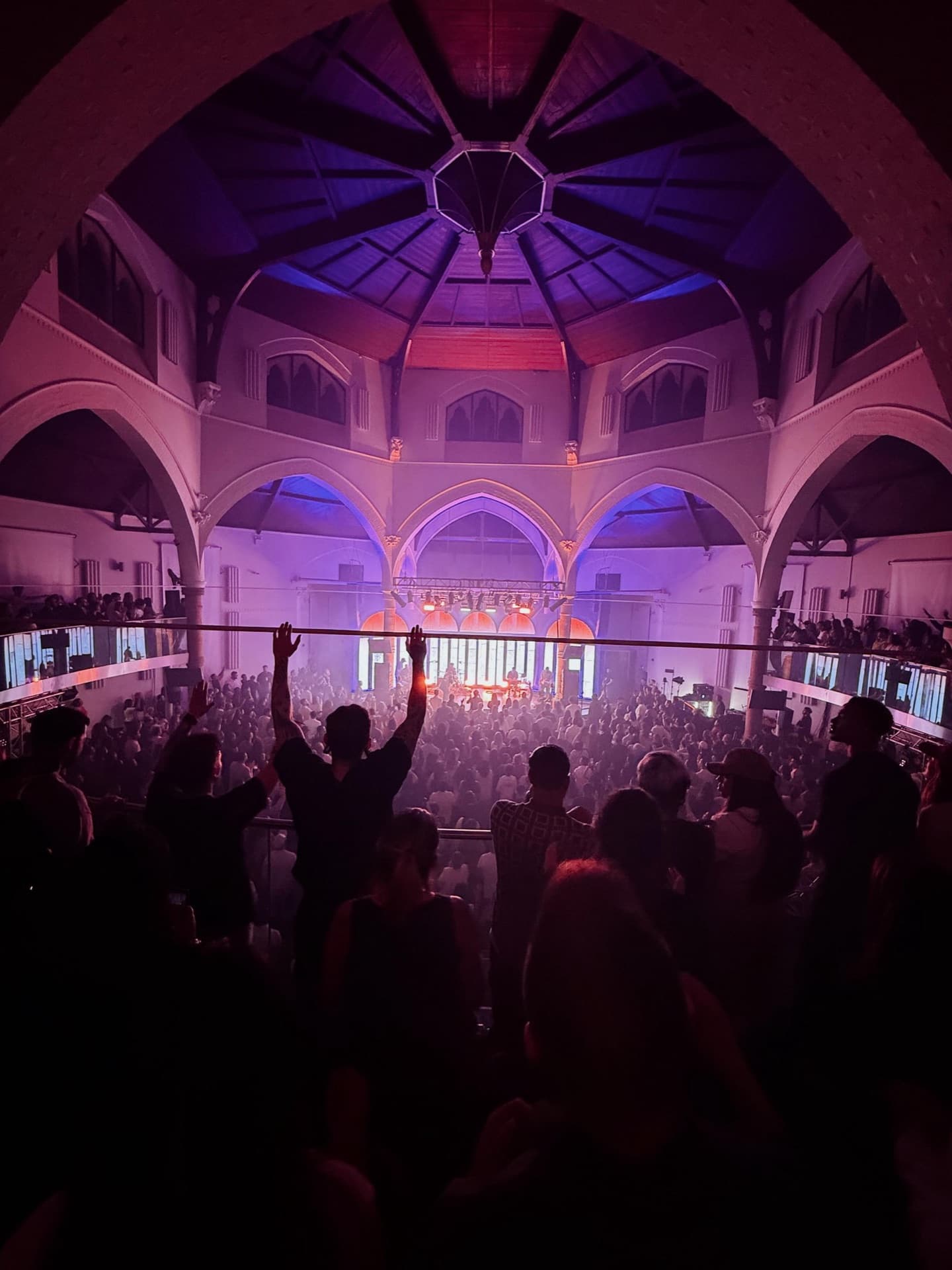 Culto em Londres, Inglaterra